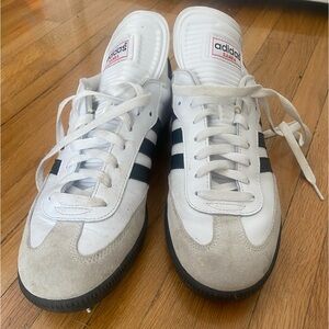 Mens Adidas Samba sneakers. Size 10. Worn twice!